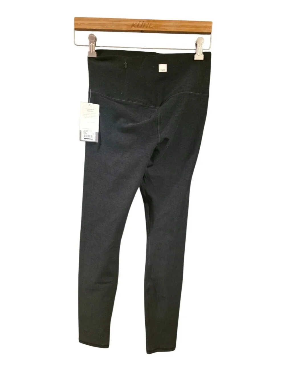 Vuori Clean Elevation Legging And Bra Bundle - Picture 4 of 6